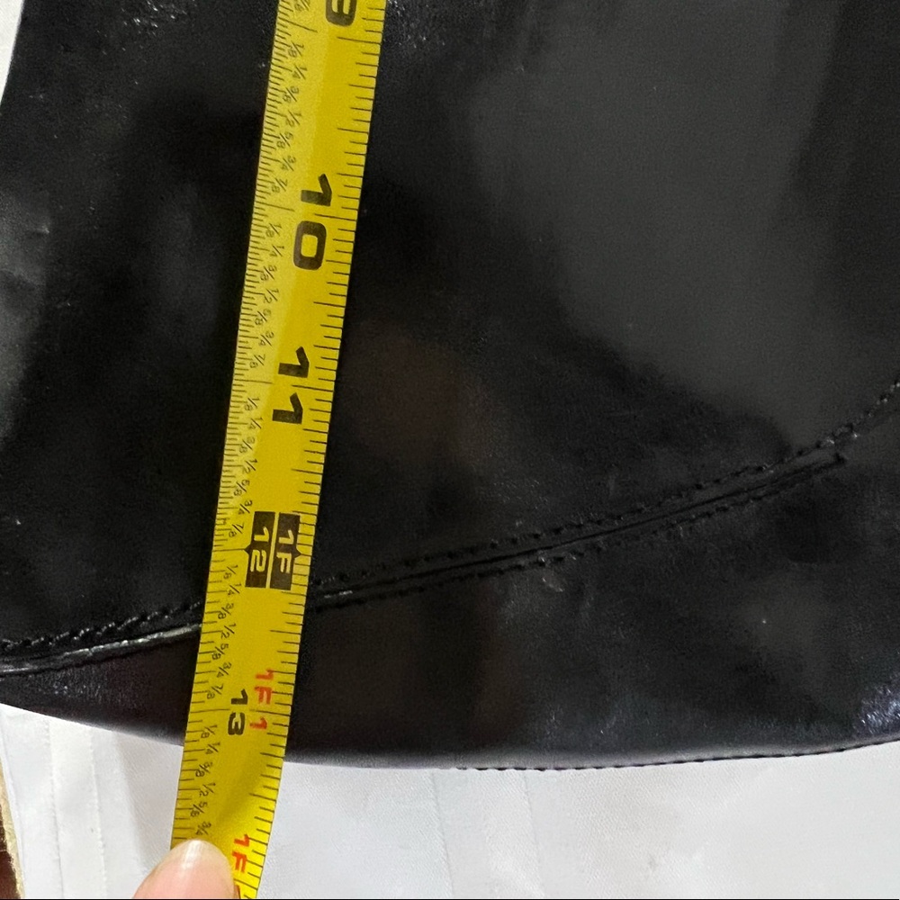 Monsac Black Leather Shoulder Bag - Picture 10 of 10